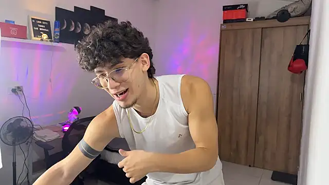 Kisan Smith online show from 11/15/25, 02:26