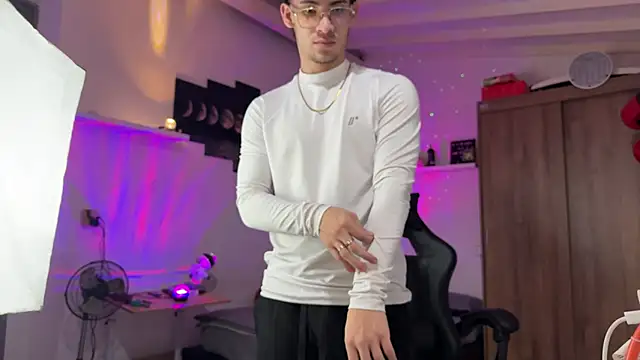 Kisan Smith online show from 03/10/26, 02:37