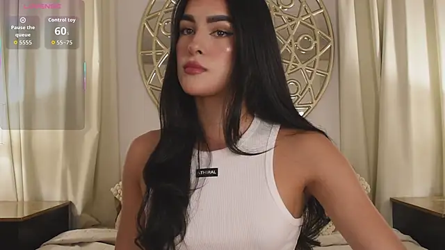 Snapshot of Antonellaparis_ chatting on 10/20/25, 02:24 Antonellaparis online show from 10/20/25, 02:24