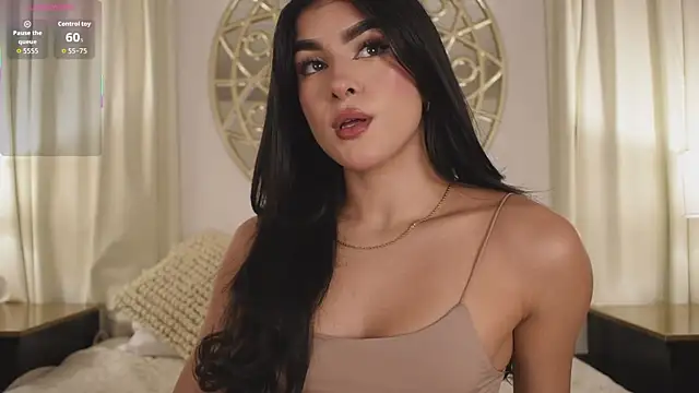 Snapshot of Antonellaparis_ chatting on 11/17/25, 02:26 Antonellaparis online show from 11/17/25, 02:26