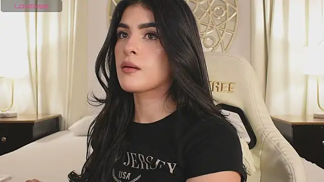 Snapshot of Antonellaparis_ chatting on 03/31/26, 02:46 Antonellaparis online show from 03/31/26, 02:46