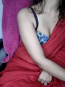 Snapshot of Leeeezzzz_roy chatting on 09/20/25, 06:02 Leeeezzzz roy online show from 09/20/25, 06:02