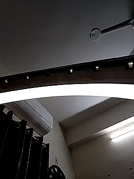 Snapshot of Leeeezzzz_roy chatting on 10/30/25, 05:50 Leeeezzzz roy online show from 10/30/25, 05:50