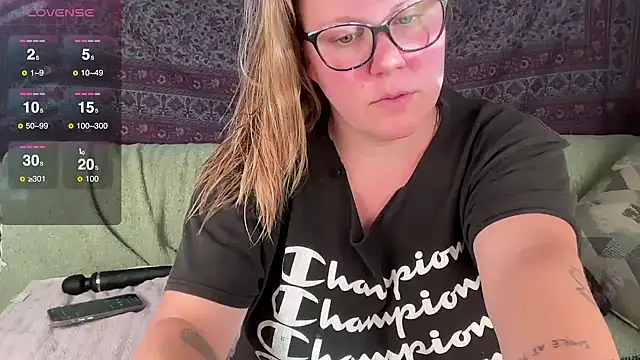 GlitterKitty108 online show from 12/20/25, 02:09