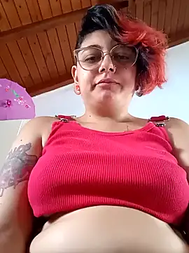 Snapshot of ConeNella chatting on 01/07/25, 03:02 ConeNella online show from 01/07/25, 03:02