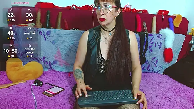 Wiktoria Brownx online show from 11/11/25, 09:53