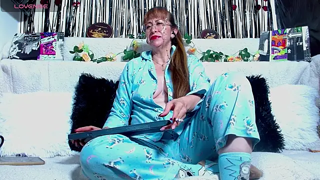 Wiktoria Brownx online show from 04/18/26, 12:13