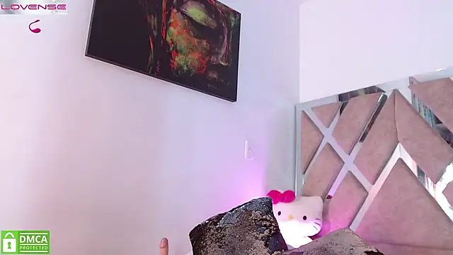 LauryMoons online show from 12/02/25, 11:17