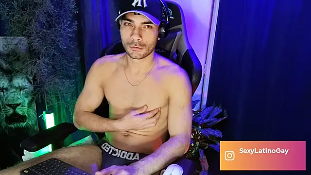 sexyboycolombi4 online show from 03/14/25, 06:21