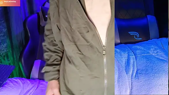 sexyboycolombi4 online show from 03/16/25, 12:34