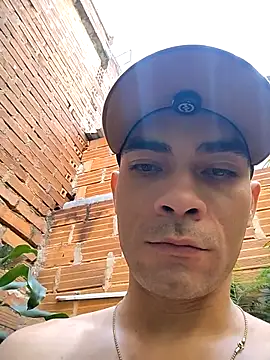 sexyboycolombi4 online show from 03/19/25, 08:00