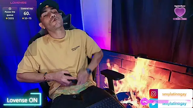 sexyboycolombi4 online show from 04/02/26, 10:05