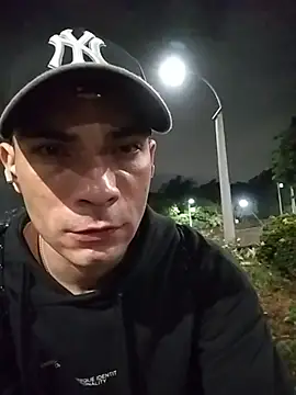 sexyboycolombi4 online show from 12/02/25, 09:55