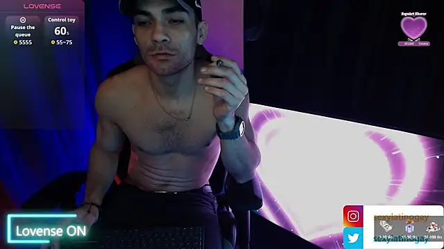 Snapshot of sexyboycolombi4 chatting on 02/15/26, 03:51 sexyboycolombi4 online show from 02/15/26, 03:51