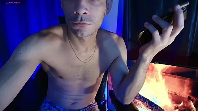 sexyboycolombi4 online show from 06/23/26, 09:46