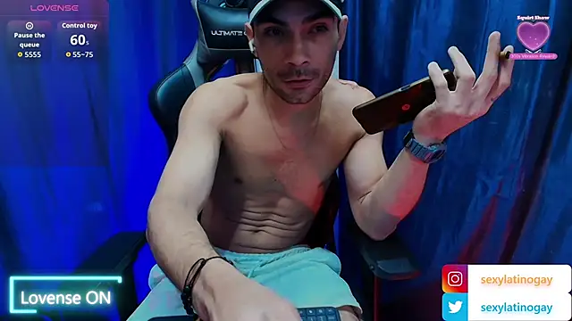 sexyboycolombi4 online show from 12/17/25, 08:14