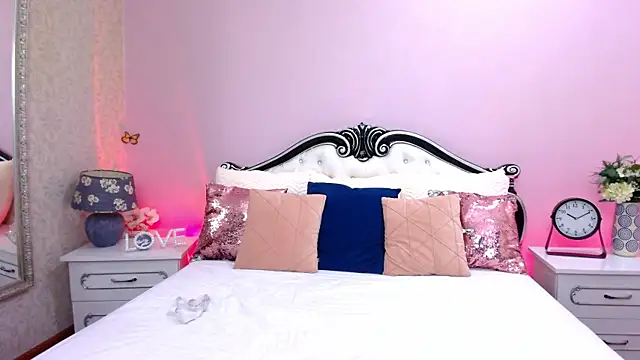 Snapshot of FoxxyClarise chatting on 04/20/26, 06:42 FoxxyClarise online show from 04/20/26, 06:42