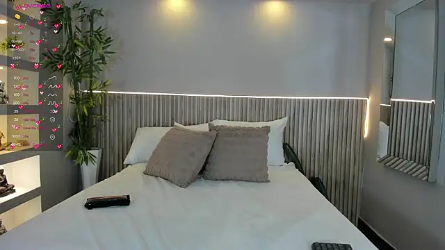 EmmilyCollson online show from 10/24/25, 05:01