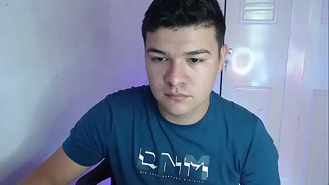 Plug Control online show from 10/04/25, 07:26