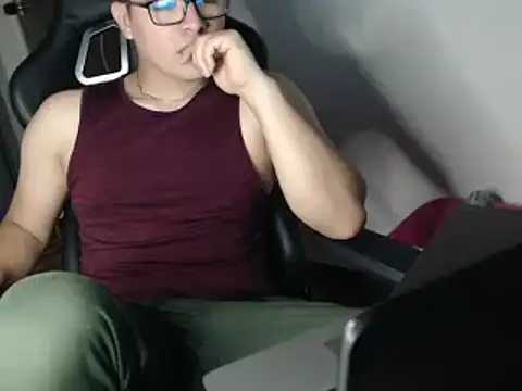 Plug Control online show from 03/18/25, 04:18