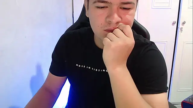 Plug Control online show from 09/21/25, 06:35