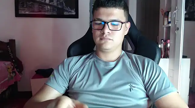 Plug Control online show from 02/19/25, 09:14