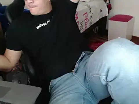 Plug Control online show from 03/14/25, 04:40