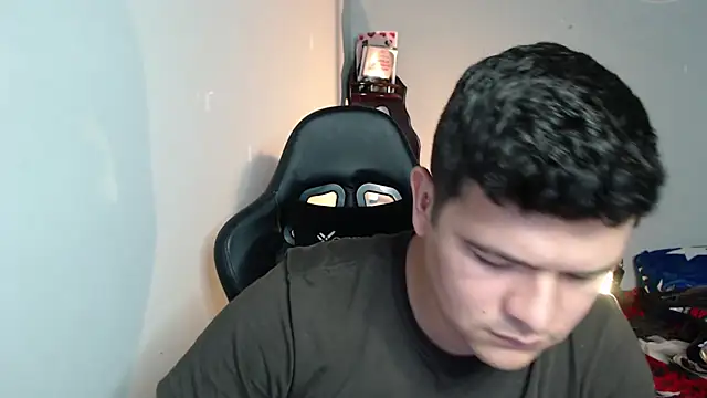 Snapshot of Plug_Control chatting on 02/16/26, 08:51 Plug Control online show from 02/16/26, 08:51