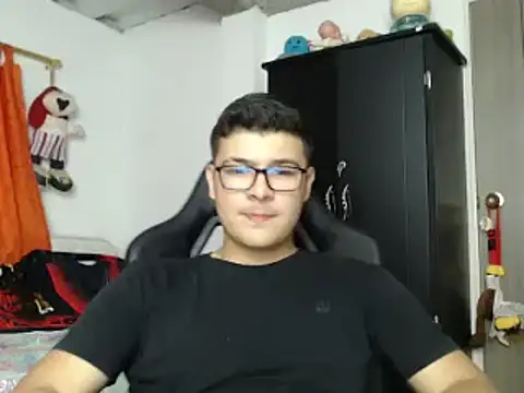 Plug Control online show from 02/26/25, 08:25