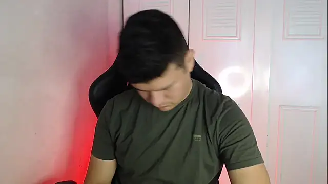 Plug Control online show from 09/10/25, 01:54