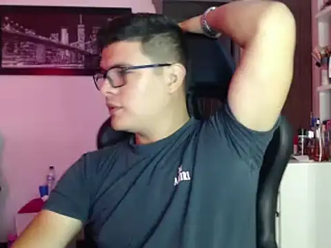 Plug Control online show from 02/25/25, 03:53