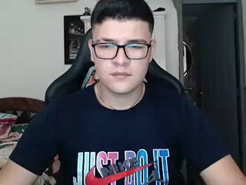 Plug Control online show from 03/21/25, 09:12