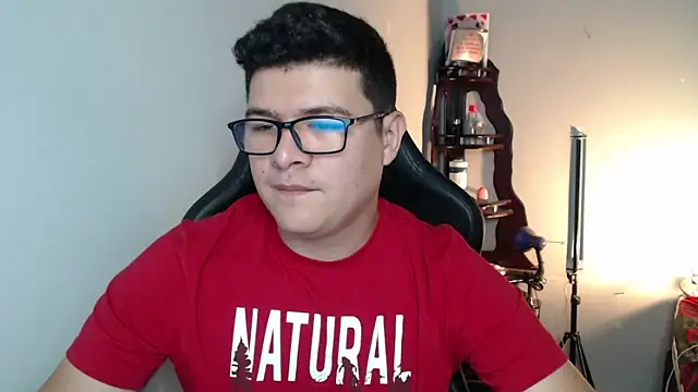 Snapshot of Plug_Control chatting on 02/18/26, 08:38 Plug Control online show from 02/18/26, 08:38