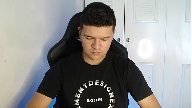 Plug Control online show from 09/13/25, 07:25