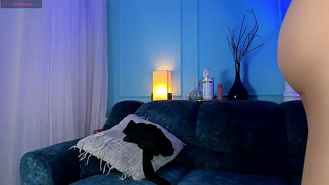 Snapshot of Courtney_gonet chatting on 10/22/25, 12:37 Courtney gonet online show from 10/22/25, 12:37