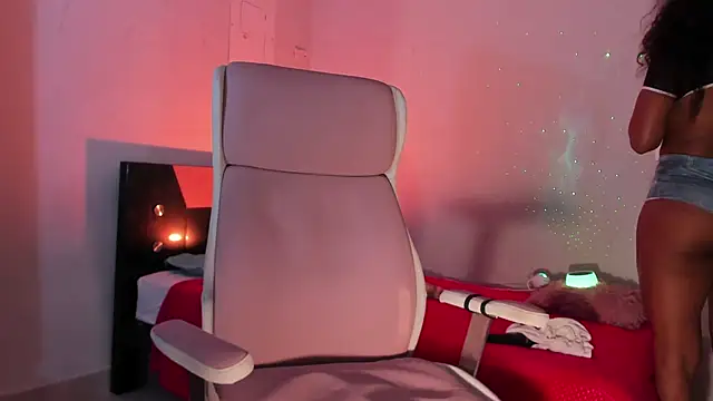 Carolinarossees online show from 03/20/25, 02:19