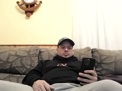 Jose HotLatino online show from 01/17/26, 04:32