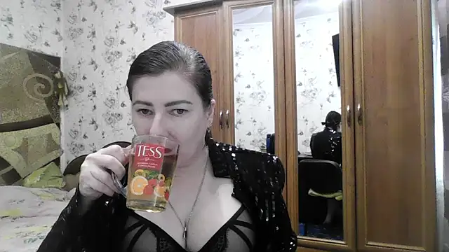 SophieNightAh online show from 11/15/25, 07:23