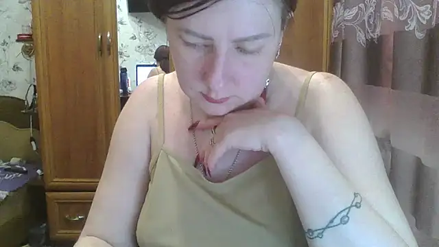 SophieNightAh online show from 02/05/25, 08:04