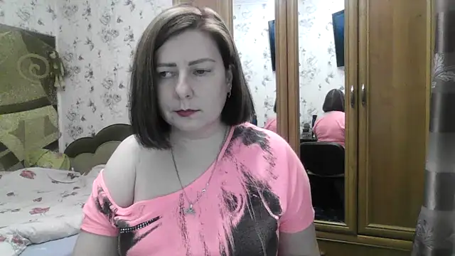 SophieNightAh online show from 11/28/25, 07:47