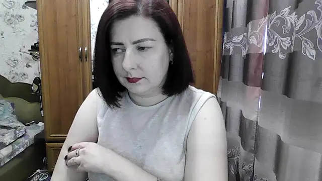 SophieNightAh online show from 09/13/25, 12:27