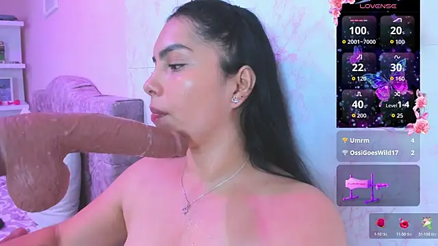 Snapshot of evelinn_belen chatting on 04/30/26, 12:12 evelinn belen online show from 04/30/26, 12:12