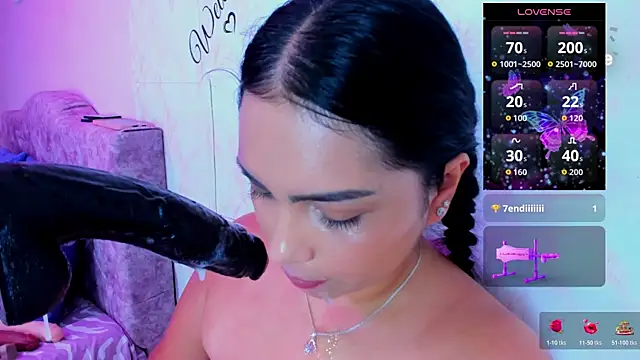 Snapshot of evelinn_belen chatting on 06/01/26, 12:27 evelinn belen online show from 06/01/26, 12:27