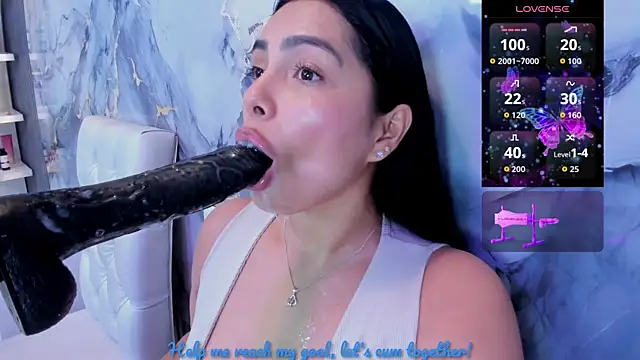 Snapshot of evelinn_belen chatting on 06/22/26, 04:15 evelinn belen online show from 06/22/26, 04:15