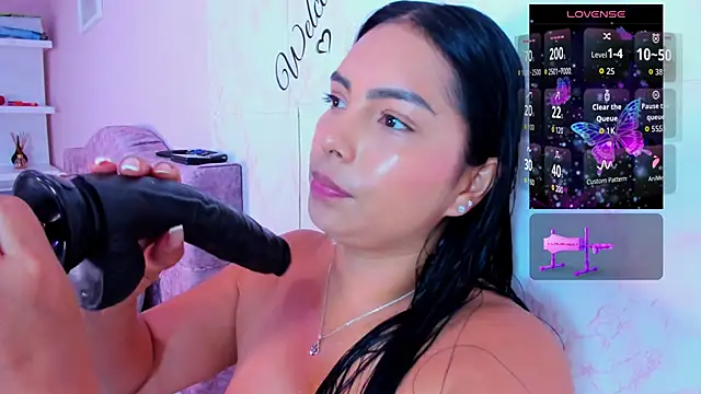 Snapshot of evelinn_belen chatting on 05/30/26, 03:50 evelinn belen online show from 05/30/26, 03:50