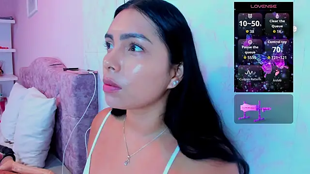 Snapshot of evelinn_belen chatting on 05/31/26, 10:10 evelinn belen online show from 05/31/26, 10:10