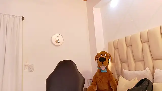 lia mariana online show from 09/22/25, 02:39