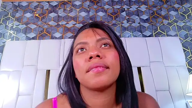 lia mariana online show from 10/11/25, 05:08