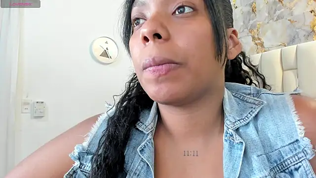 lia mariana online show from 02/05/26, 10:38