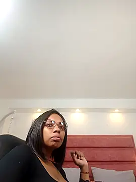 lia mariana online show from 03/23/26, 08:19